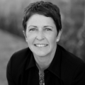 caroline-lynch